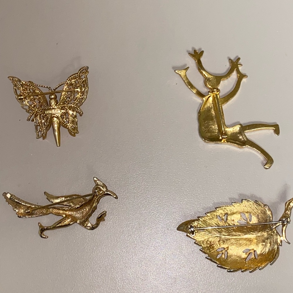 4 antique brooches
